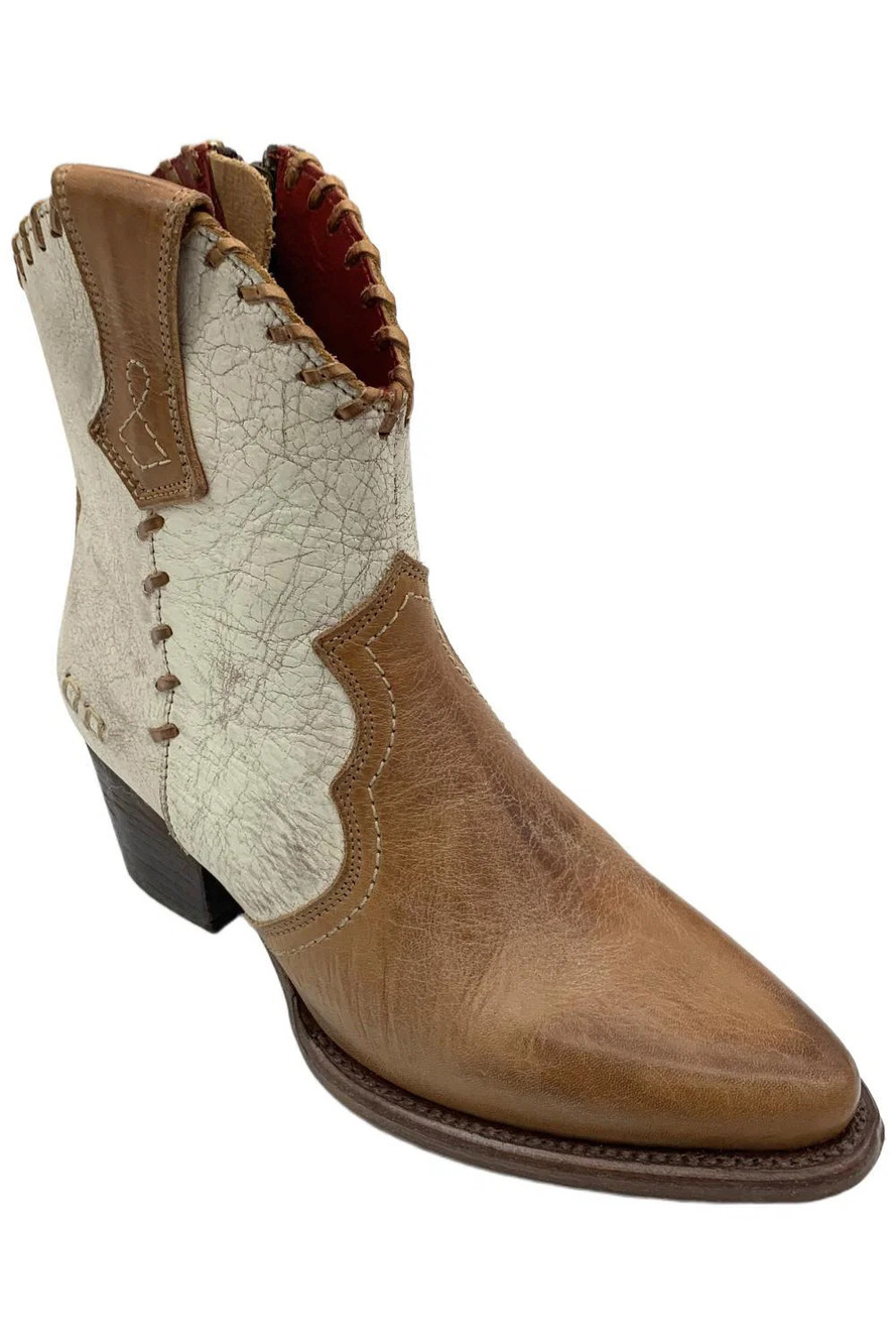 Bed:Stu Women's Baila II Boot Tan/White/Distressed - Medium